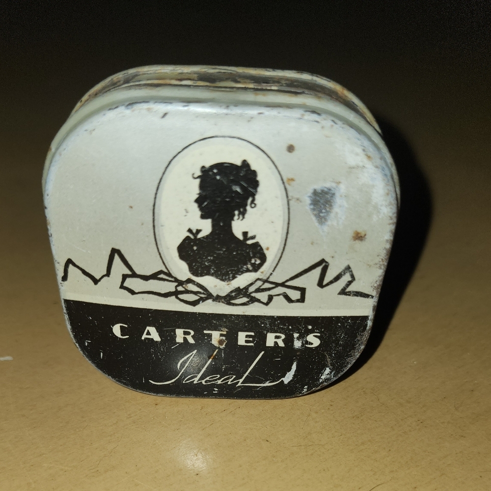 Vinrage Carter's Black and Cream Typewriter Ribbon Tin